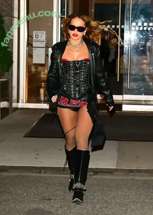 Rita Ora / ritaora / ritaoraeu nude photo #7644