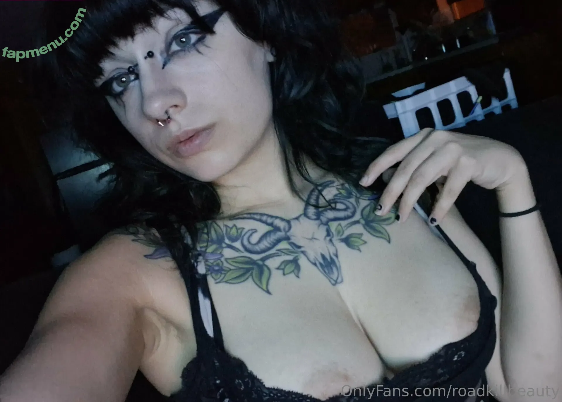 roadkillbeauty nude photo #0029 (roadkillbeauty)