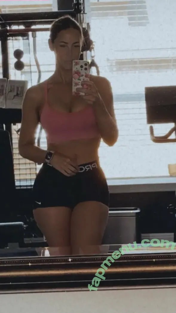 Robyn Fields nude photo #0021 (robyn.witha.y)