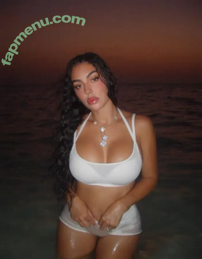 Rodriguez Georgina nude photo #0010 (Rodriguez Georgina)