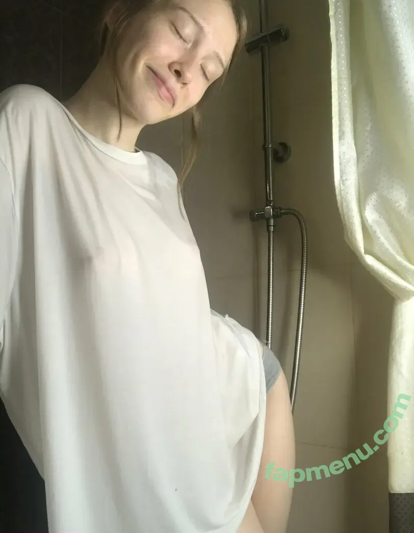 Roksana nude photo #0040 (roksana_roxy / wisnniowa)