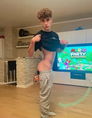  nude photo #0001