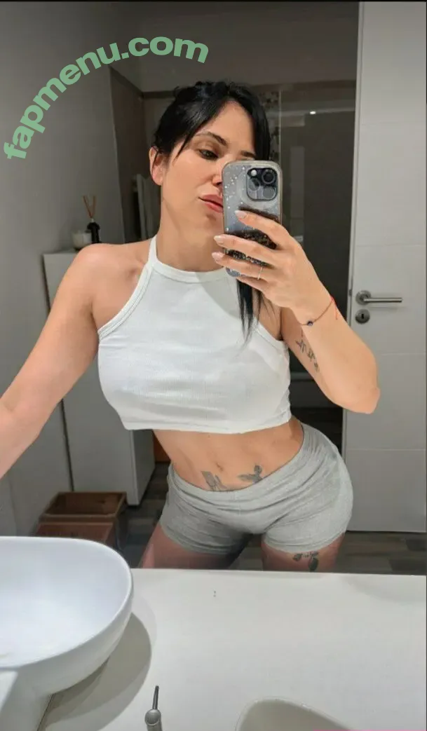 Romina Uhrig nude photo #0034 (romina_uhrig / romiuhrig)
