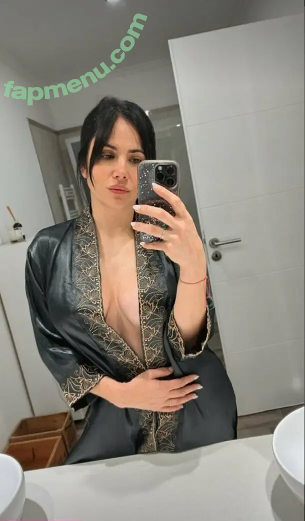 Romina Uhrig nude photo #0035 (romina_uhrig / romiuhrig)