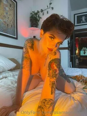 rosamagnoliaxo / rosa_magnoliaxo nude photo #0105