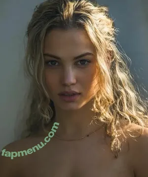 Rose Bertram / rose_bertram nude photo #0278
