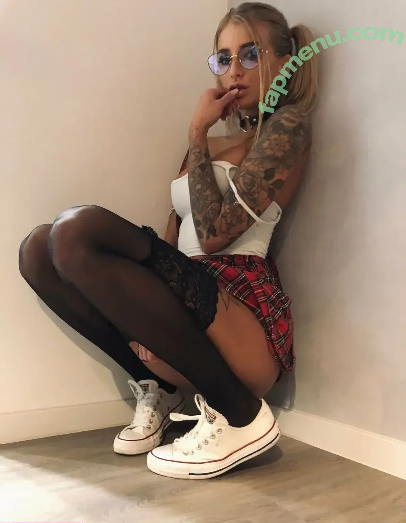 rose.sharen nude photo #0003 (sharonroselive)