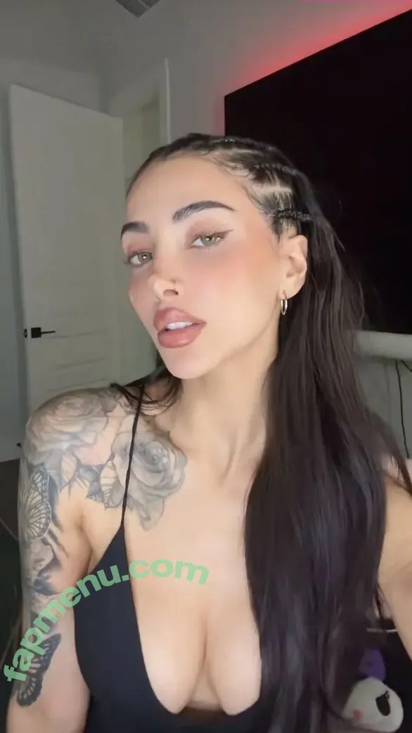 Rose Zara nude photo #0002 (cupofchaii / cupofchaiii / rose.zara)