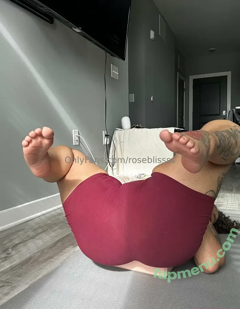 roseblissss nude photo #0020 (roseblissss)