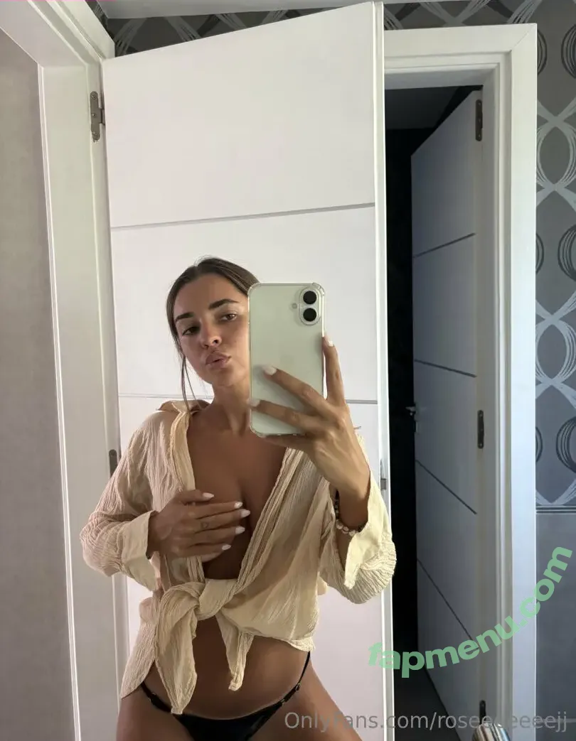 roseeeejj nude photo #0027 (roseee.j)