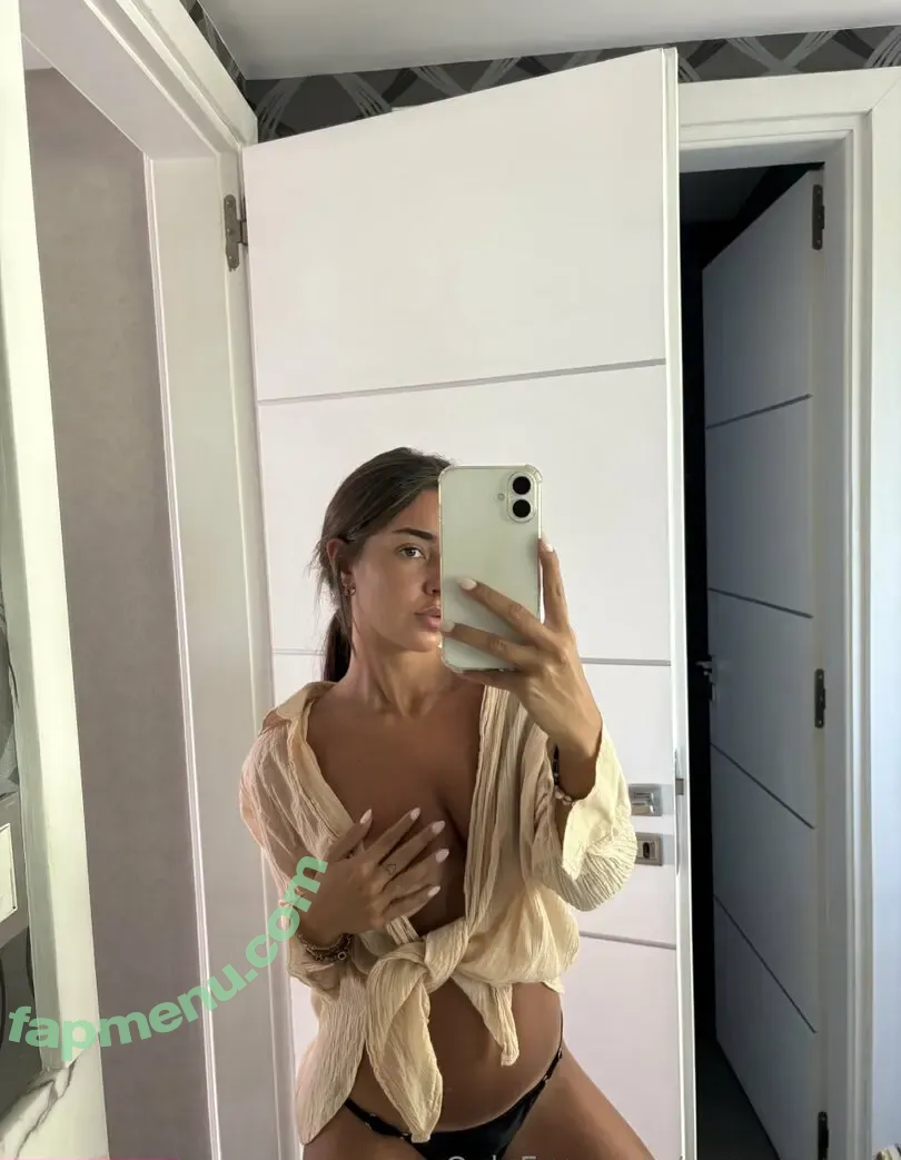 roseeeejj nude photo #0029 (roseee.j)