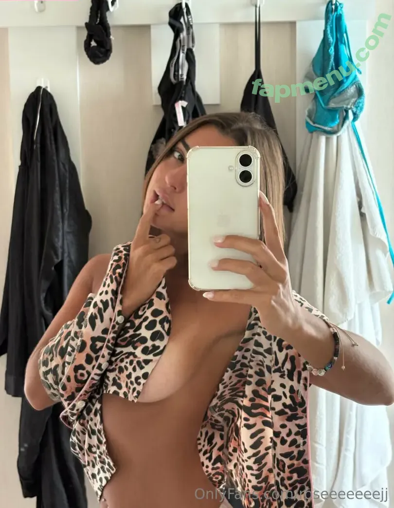 roseeeejj nude photo #0031 (roseee.j)