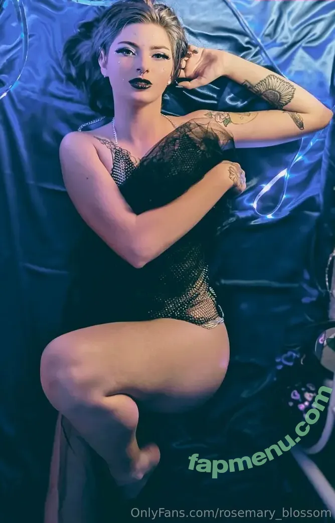 rosemary_blossom nude photo #0014 (witchy_space_b1tch)