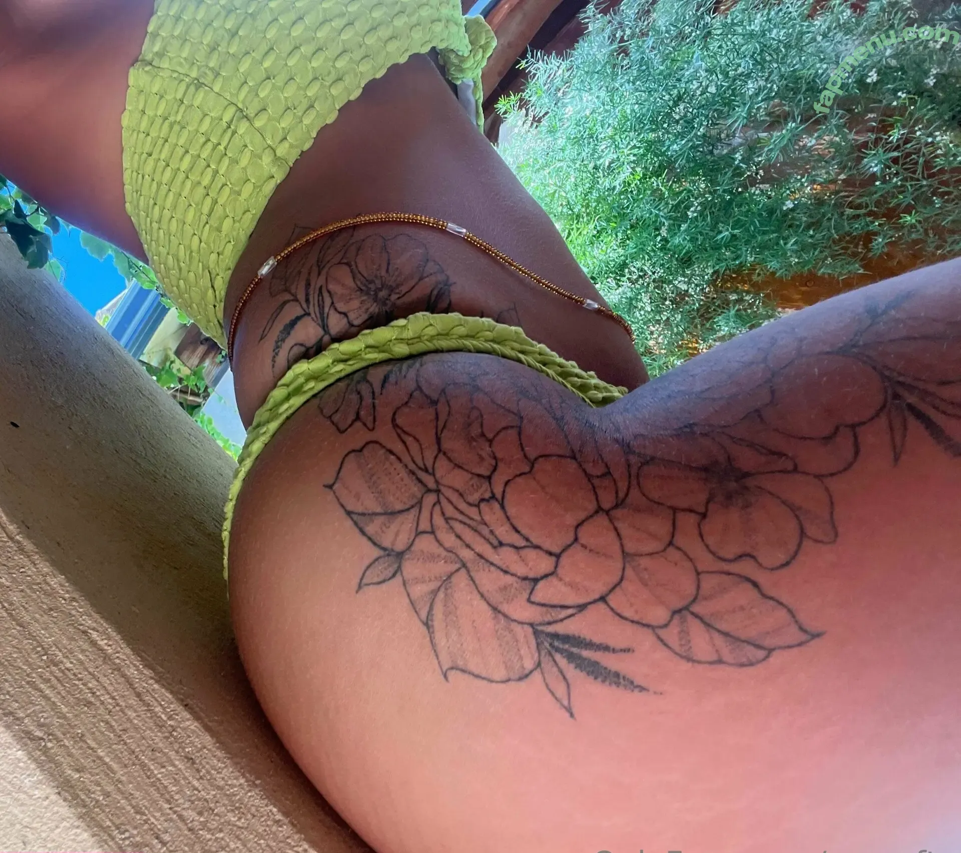 roseoftv nude photo #0141 (r.roseoftv)