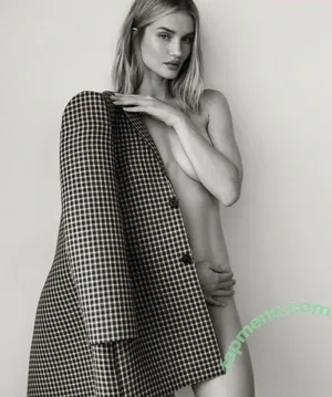 Rosie Huntington-Whiteley / Rosie Huntington Whiteley / rosiehw nude photo #1539