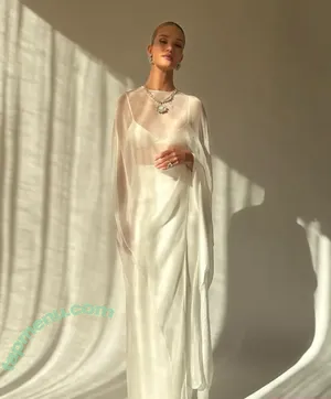 Rosie Huntington-Whiteley / Rosie Huntington Whiteley / rosiehw nude photo #1580
