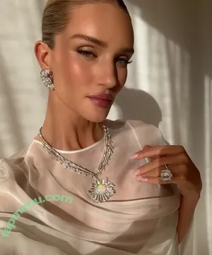 Rosie Huntington-Whiteley / Rosie Huntington Whiteley / rosiehw nude photo #1581