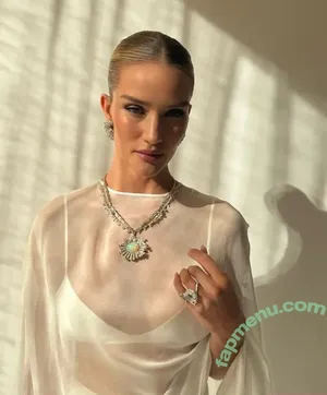 Rosie Huntington-Whiteley / Rosie Huntington Whiteley / rosiehw nude photo #1583