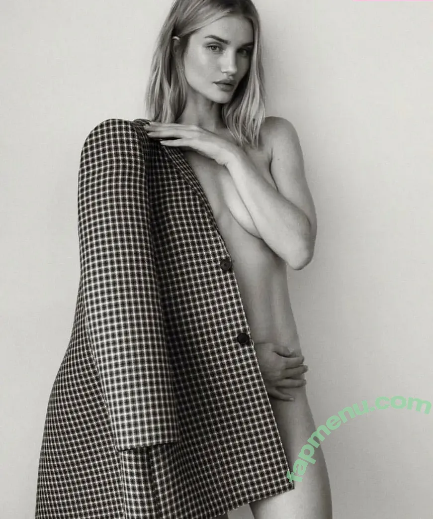 Rosie Huntington-Whiteley nude photo #1539 (Rosie Huntington Whiteley / rosiehw)