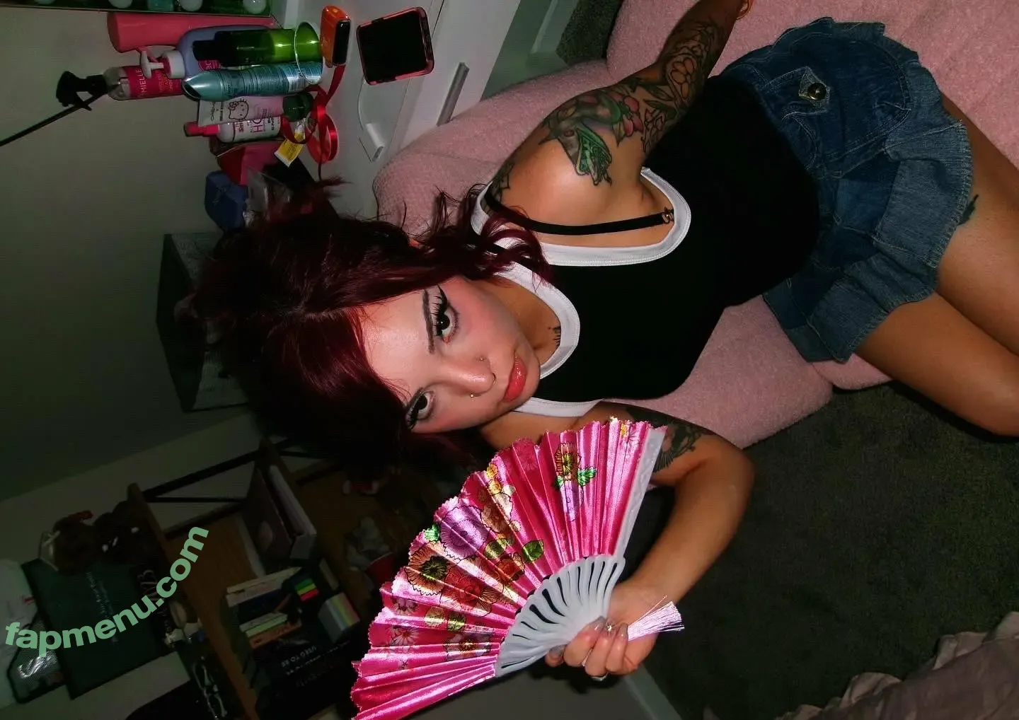Rottedbrainz nude photo #0033 (Okmarz1)