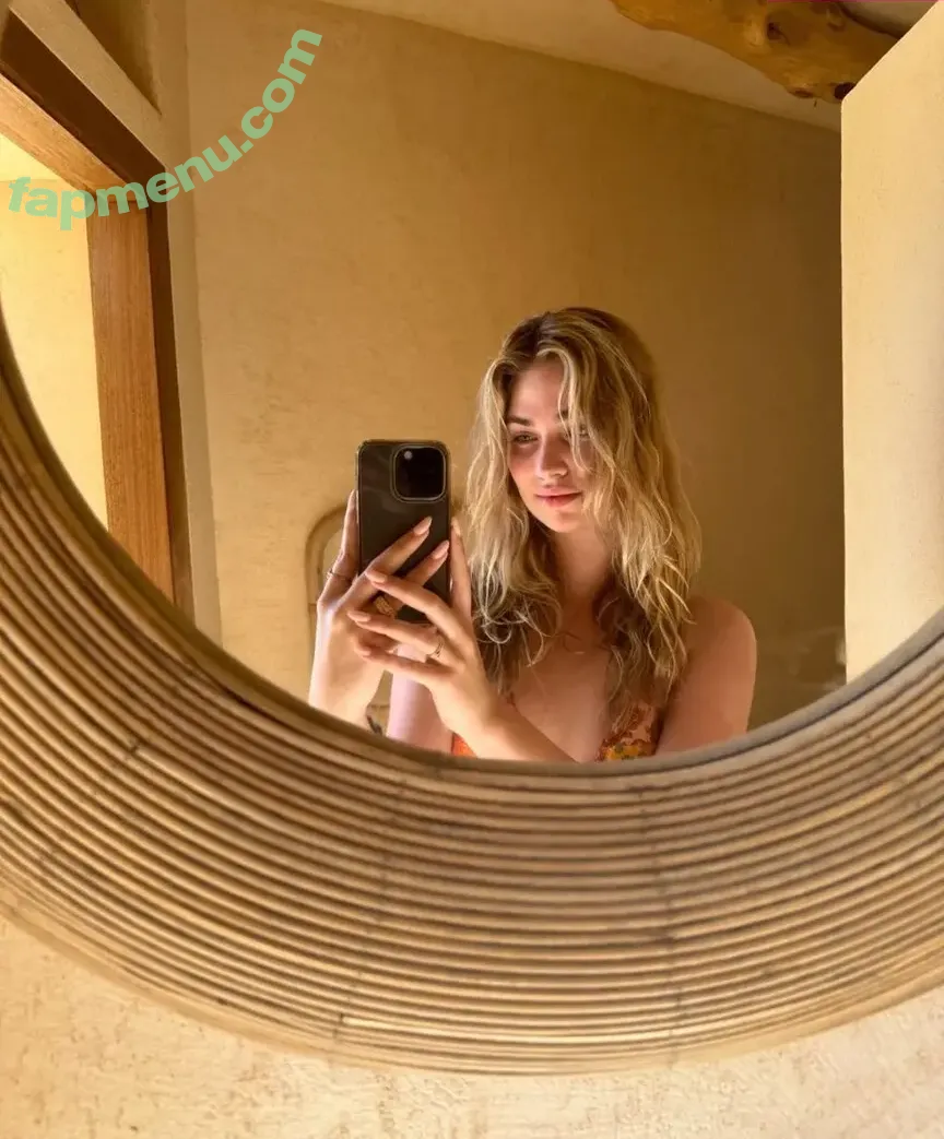 Roxy Dekker nude photo #0009 (Roxy Dekker)