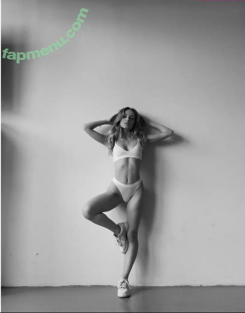 Róża Tomkiewicz nude photo #0003 (ratomkiewicz / tomkiewiczroza)