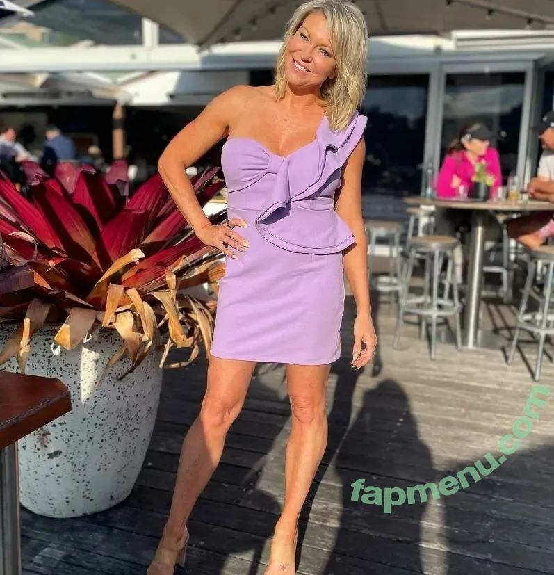 rozzswitzer nude photo #0002 (rozzswitzer)