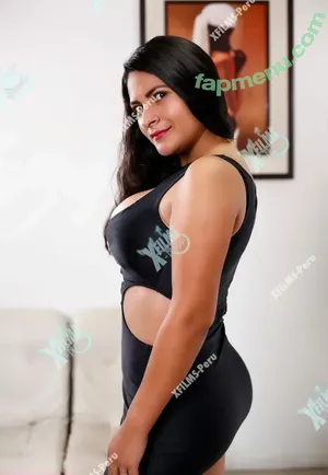  nude photo #0004
