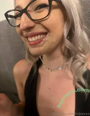 Rubiexxx / Rubieandmax PH / fucktaylorrae / slutinguidance nude photo #0481
