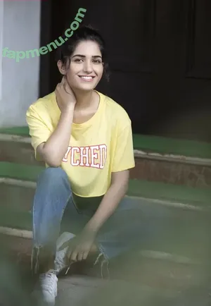 Ruhani Sharma / ruhanisharma94 nude photo #0020