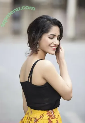 Ruhani Sharma / ruhanisharma94 nude photo #0032