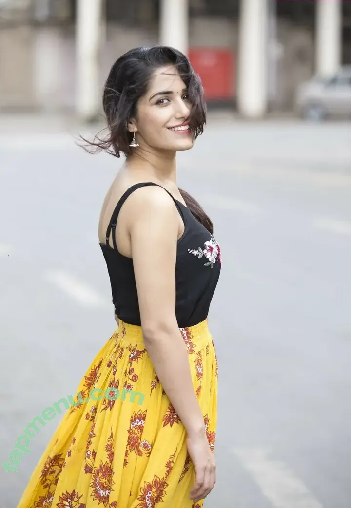 Ruhani Sharma nude photo #0030 (ruhanisharma94)