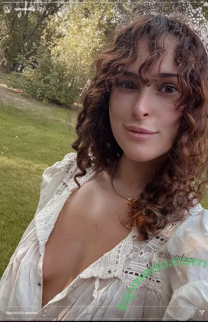 Rumer Willis nude photo #0039 (RumerWillis / therue)