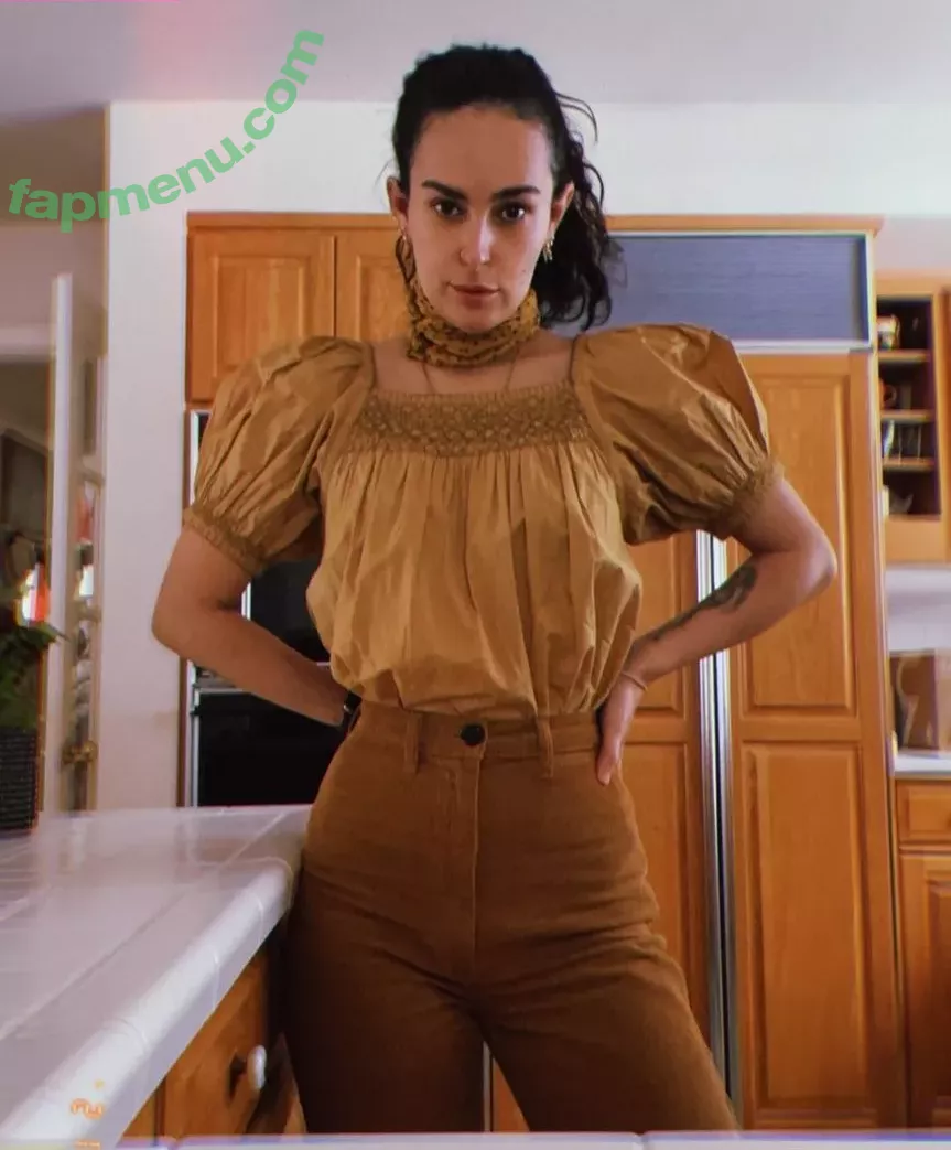 Rumer Willis nude photo #0044 (RumerWillis / therue)