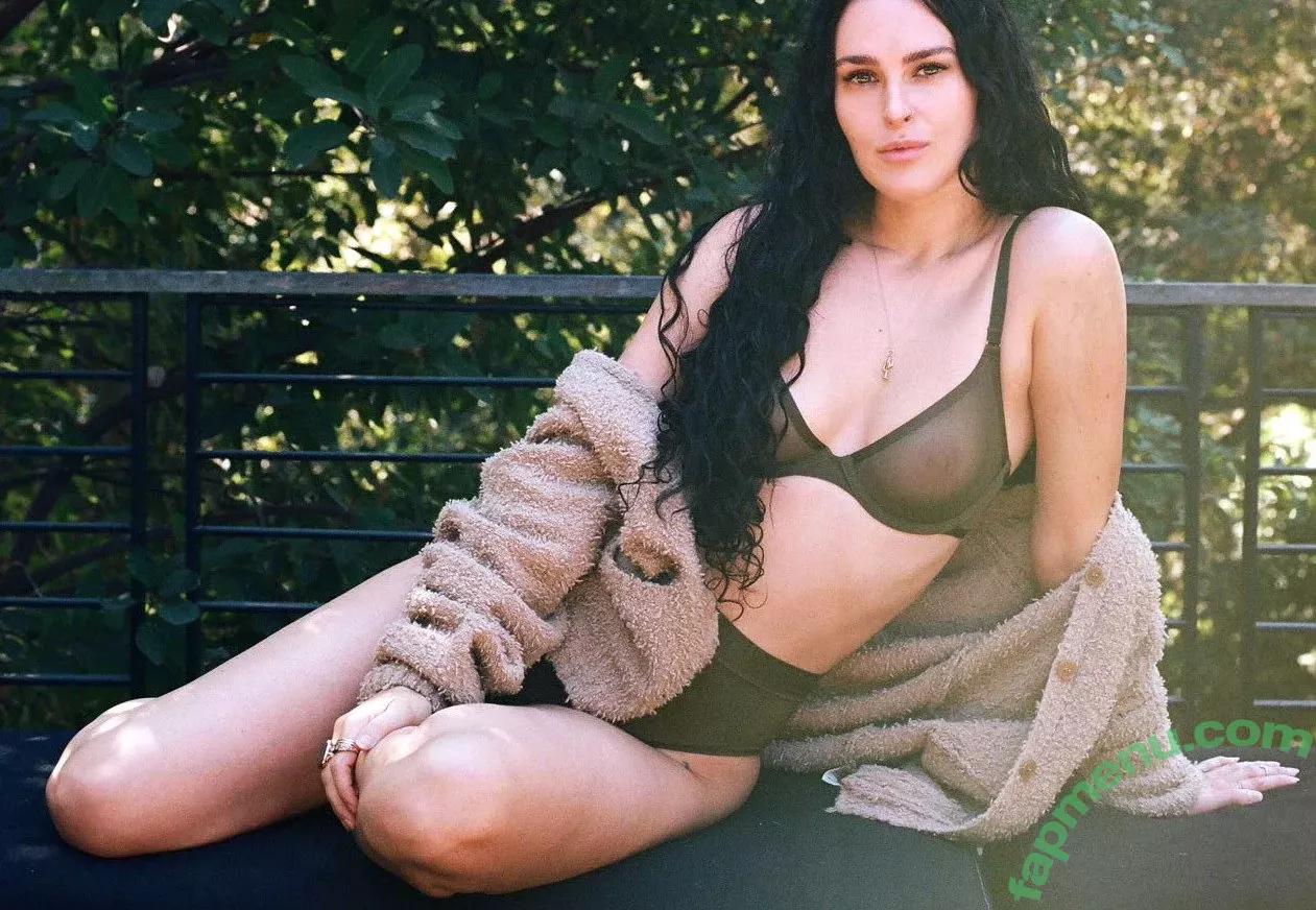 Rumer Willis nude photo #0052 (RumerWillis / therue)