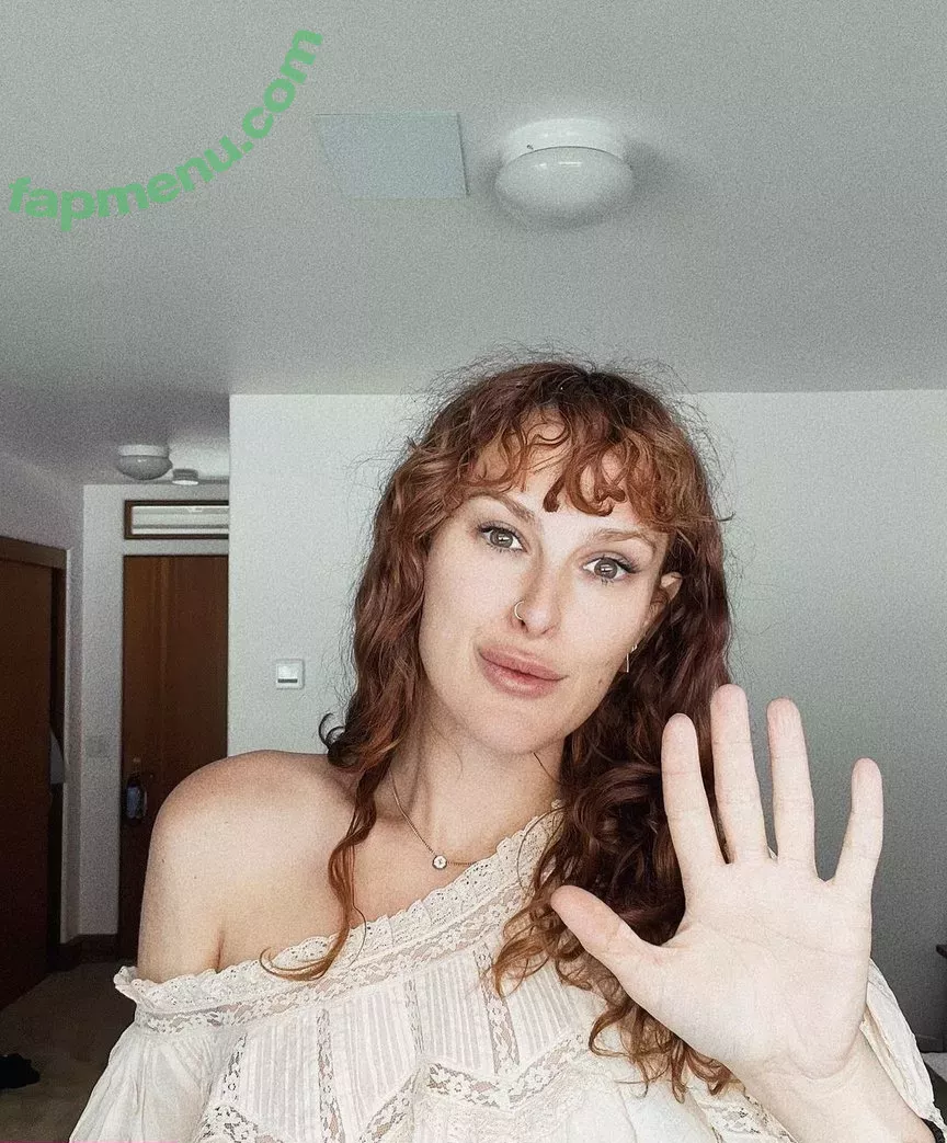 Rumer Willis nude photo #0083 (RumerWillis / therue)