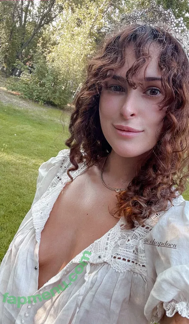 Rumer Willis nude photo #0090 (RumerWillis / therue)