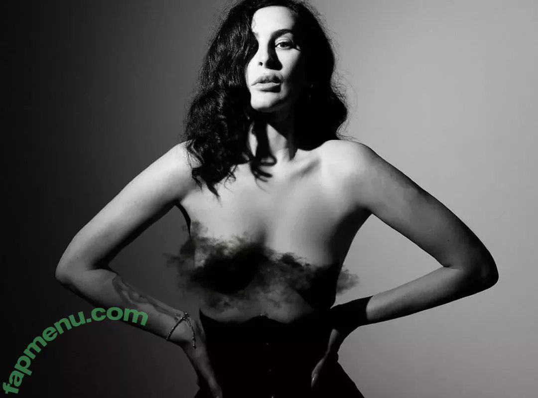 Rumer Willis nude photo #0102 (RumerWillis / therue)