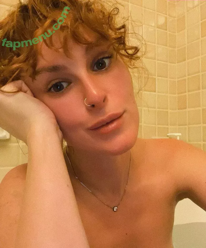 Rumer Willis nude photo #0116 (RumerWillis / therue)