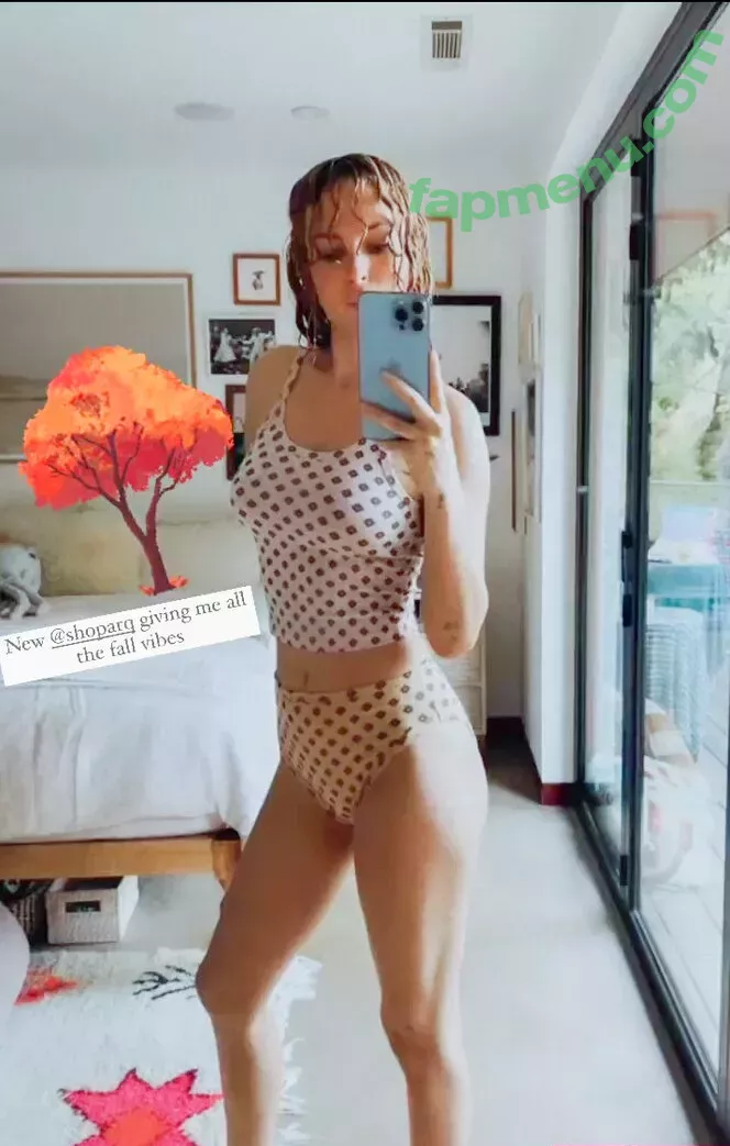 Rumer Willis nude photo #0167 (RumerWillis / therue)