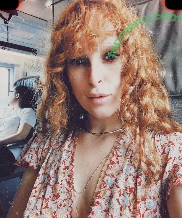 Rumer Willis nude photo #0189 (RumerWillis / therue)