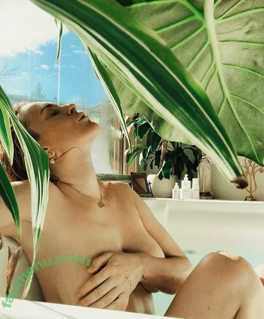 Rumer Willis nude photo #0211 (RumerWillis / therue)