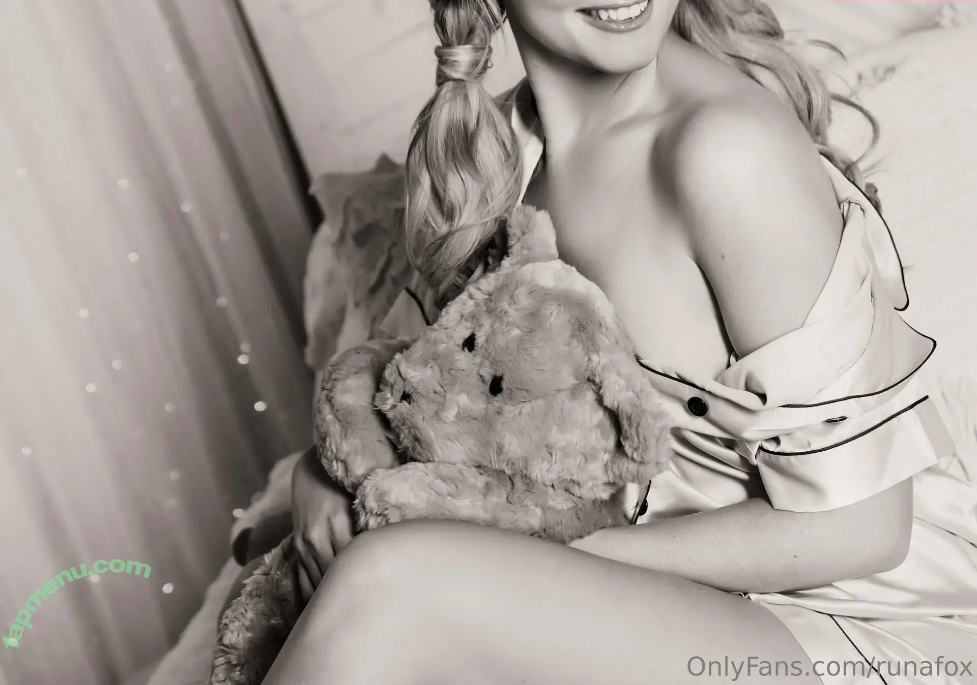 runafox nude photo #0010 (runafoxx)