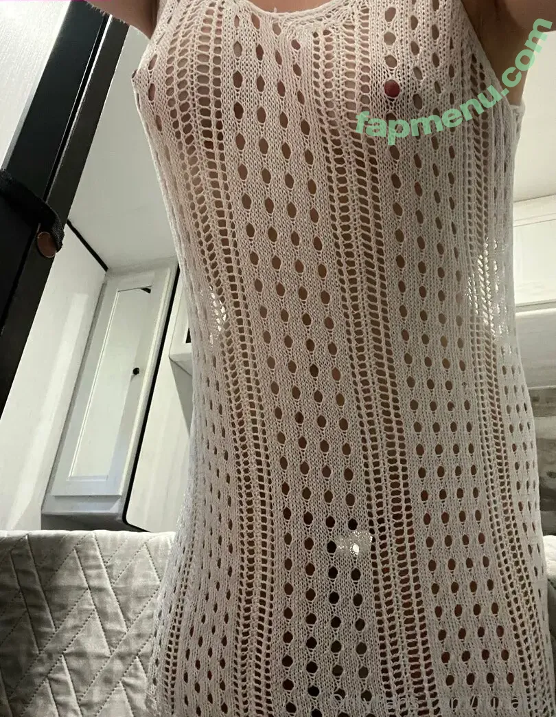 runafox nude photo #0033 (runafoxx)