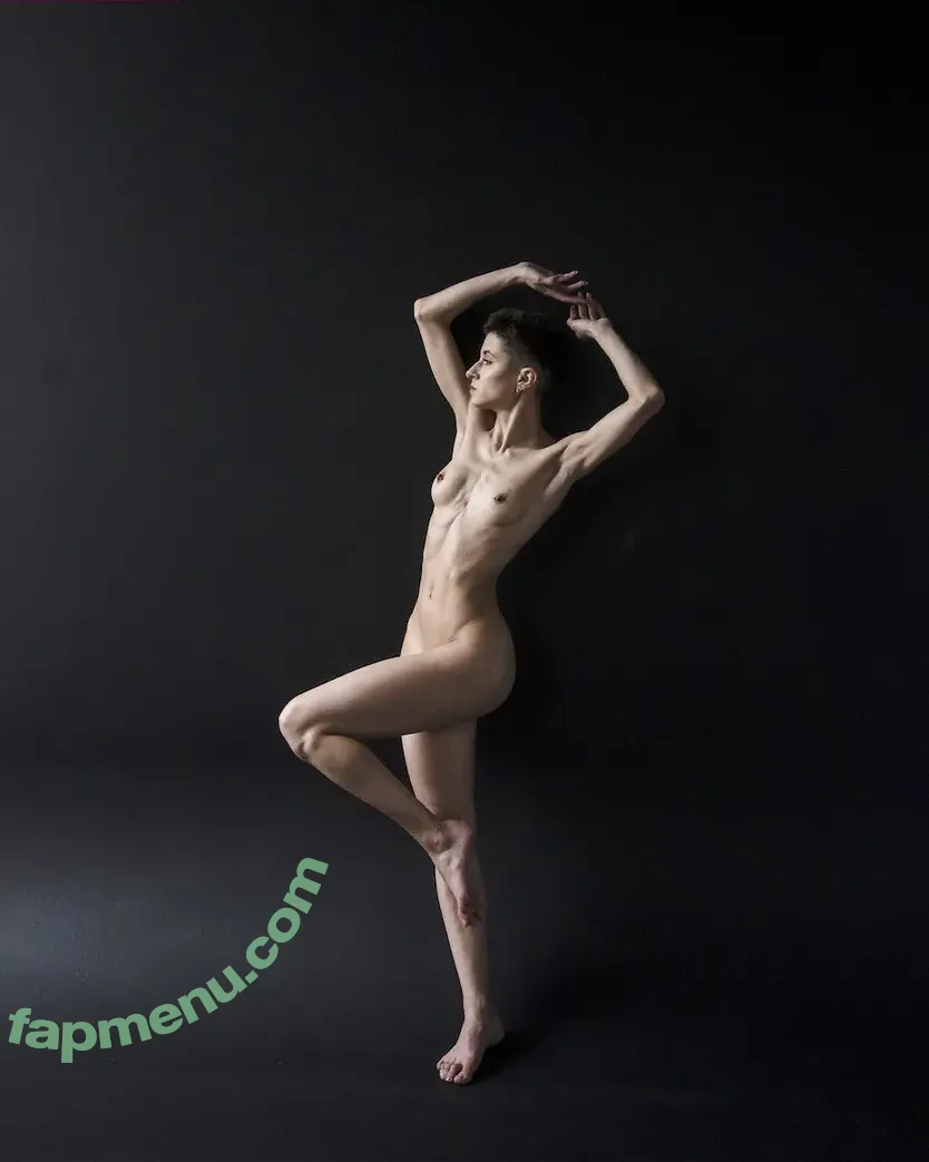 Rusalina nude photo #0001 (Rusalina)