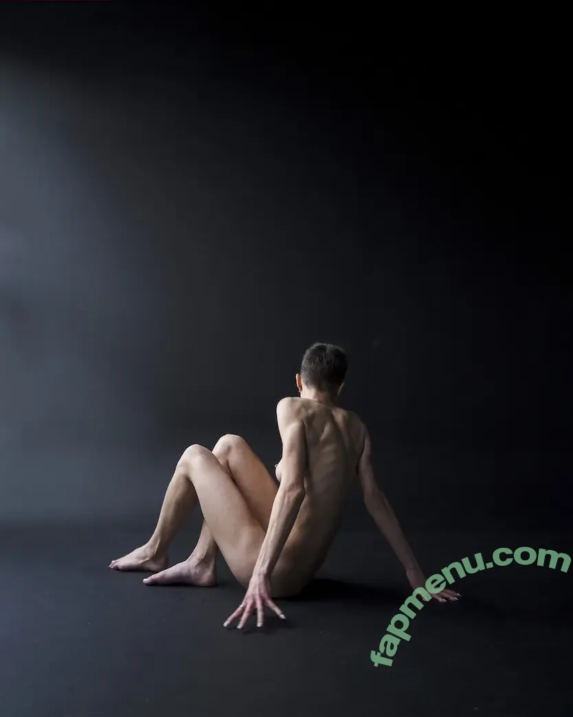 Rusalina nude photo #0003 (Rusalina)