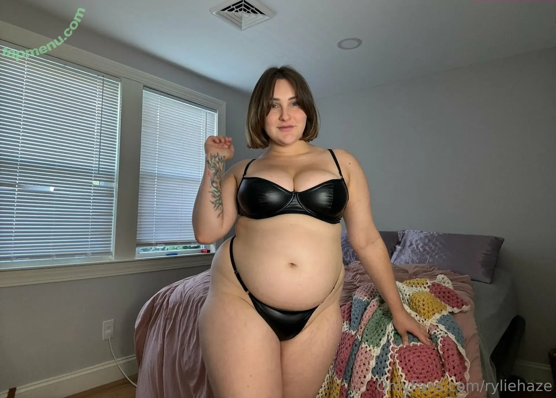 ryliehaze nude photo #0070 (theryliehaze)