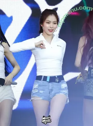 Ryujin / ITZY (신류진 / Shin Ryu-jin / iamfinethankyouandryu nude photo #0119