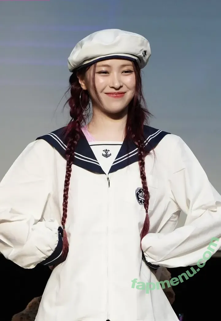 Ryujin nude photo #0084 (ITZY (신류진 / Shin Ryu-jin / iamfinethankyouandryu)