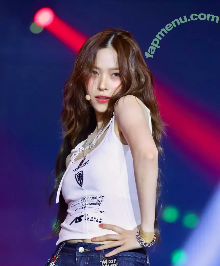 Ryujin nude photo #0135 (ITZY (신류진 / Shin Ryu-jin / iamfinethankyouandryu)